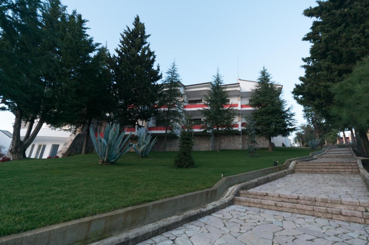 טיראנה Chateau Linza Resort מראה חיצוני תמונה