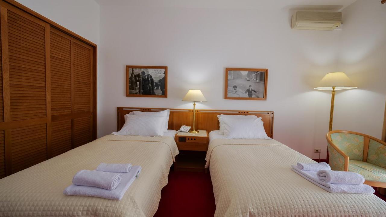 טיראנה Chateau Linza Resort מראה חיצוני תמונה