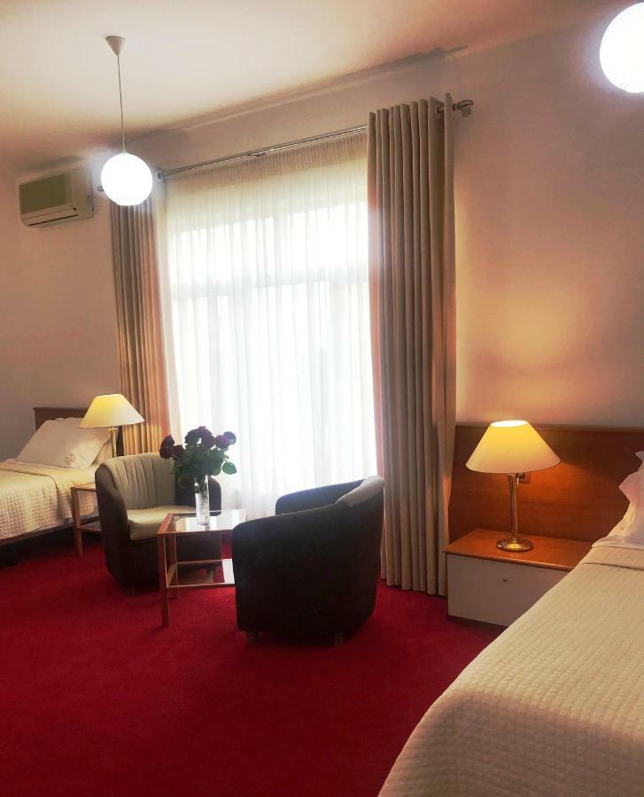 טיראנה Chateau Linza Resort מראה חיצוני תמונה
