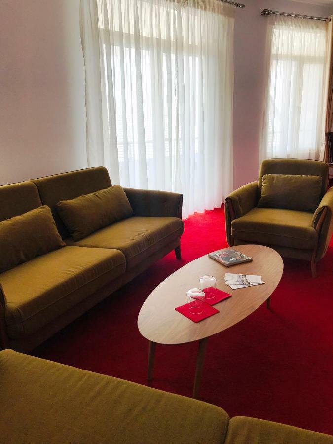 טיראנה Chateau Linza Resort מראה חיצוני תמונה